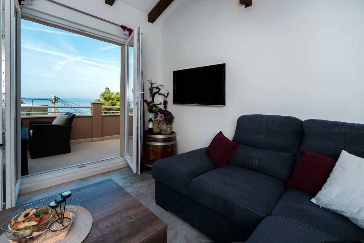 Apartments Intrada Подстрана Екстериор снимка