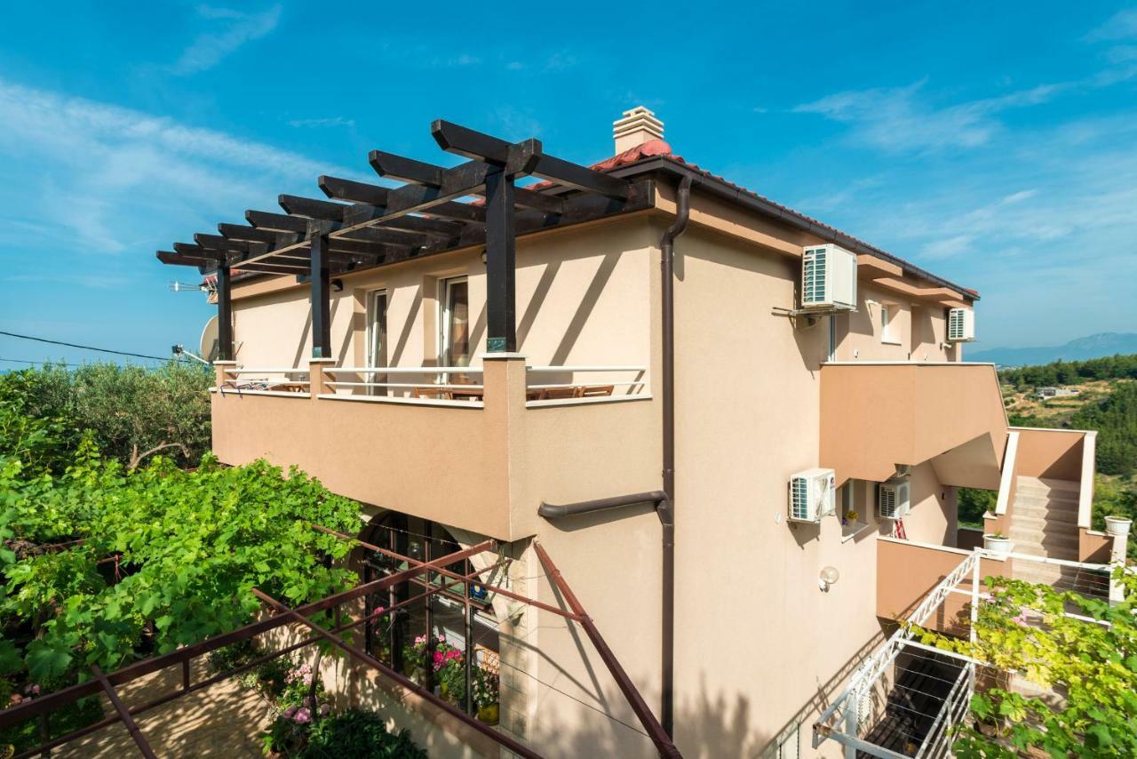 Apartments Intrada Подстрана Екстериор снимка